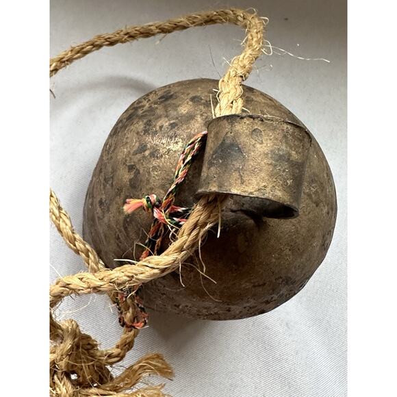 Vintage Hand Made Iron Cow Bell W/ Wooden Clapper Old Primitive Antique 6in Tall - Picture 2 of 7